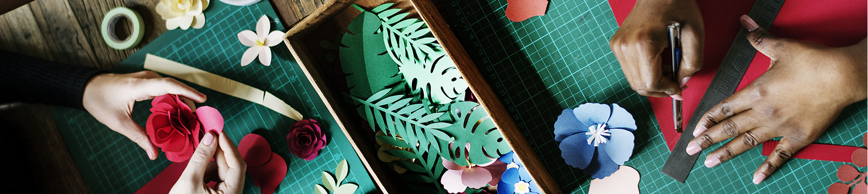 <a href="https://www.freepik.com/photos/people">People photo created by rawpixel.com - www.freepik.com</a>